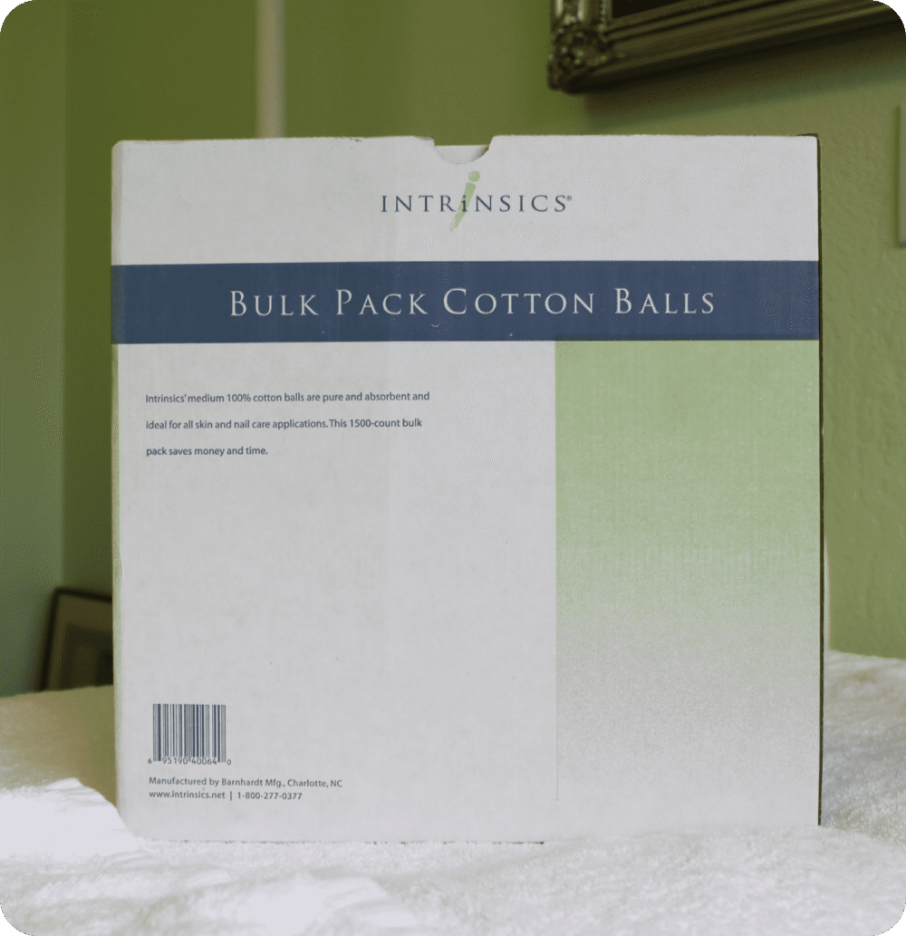 Soft Cotton Balls for Use - Image 3